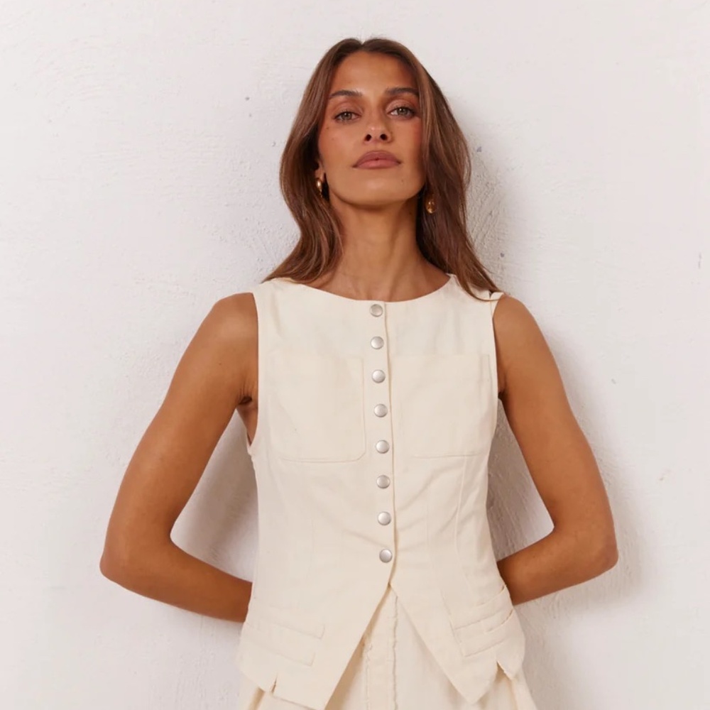 Suki Vest - Picture 5 of 10
